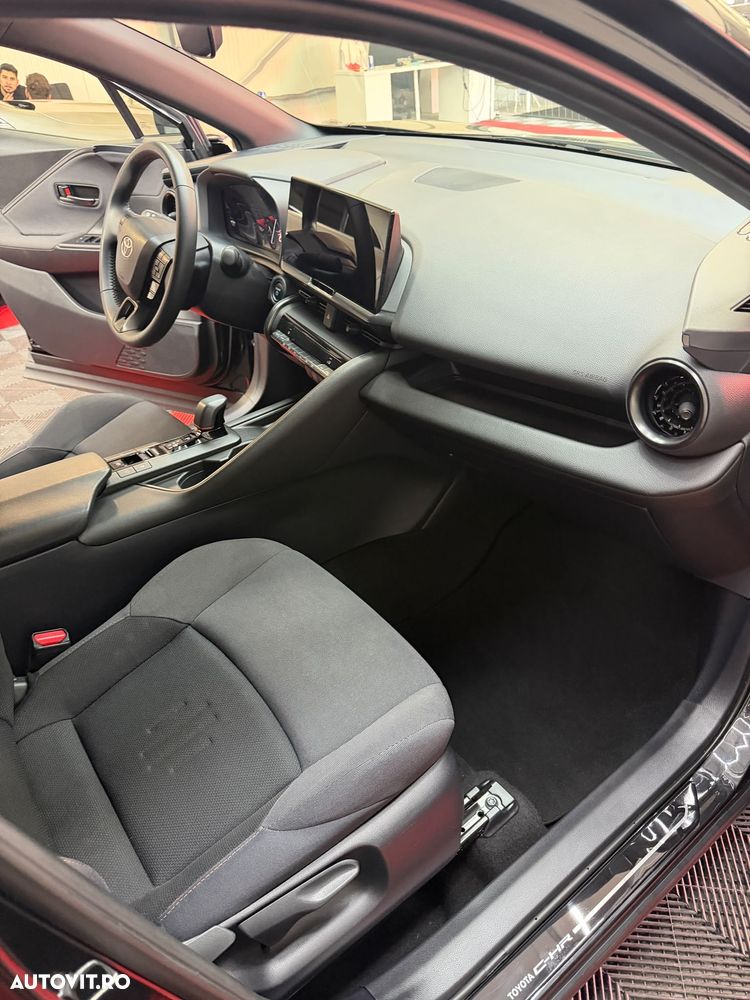 Toyota C-HR - 18