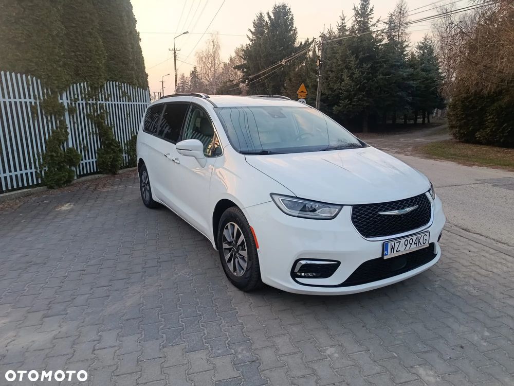 Chrysler Pacifica - 4