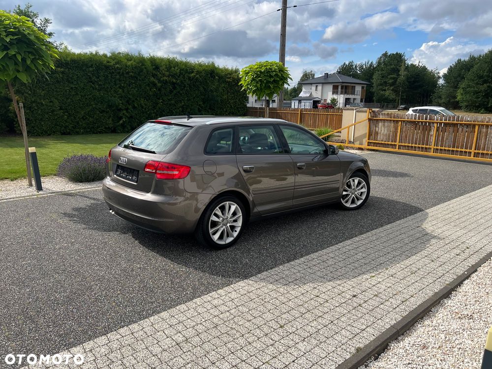 Audi A3 Sportback 2.0 TDI DPF quattro Ambition - 22