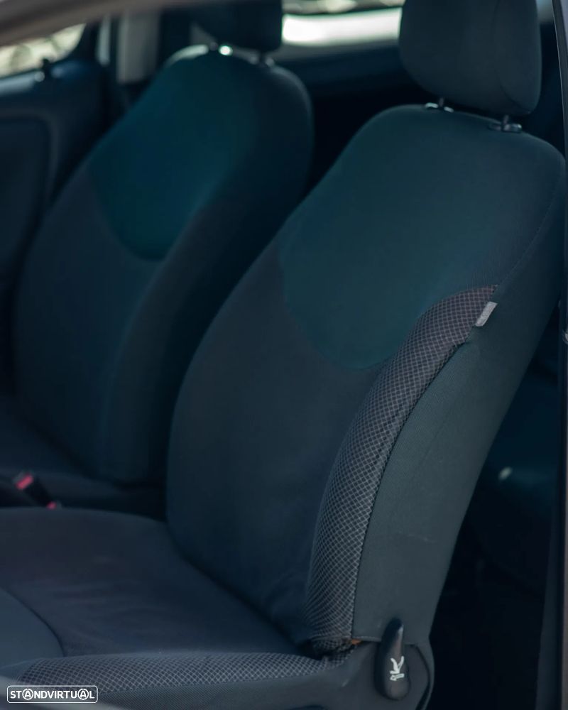 Toyota Yaris 1.0 MMT Final Edition - 25