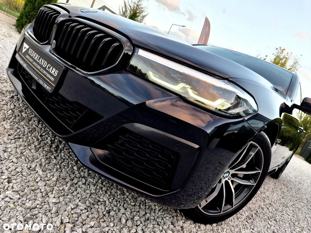 BMW Seria 5 530e xDrive M Sport sport - 31