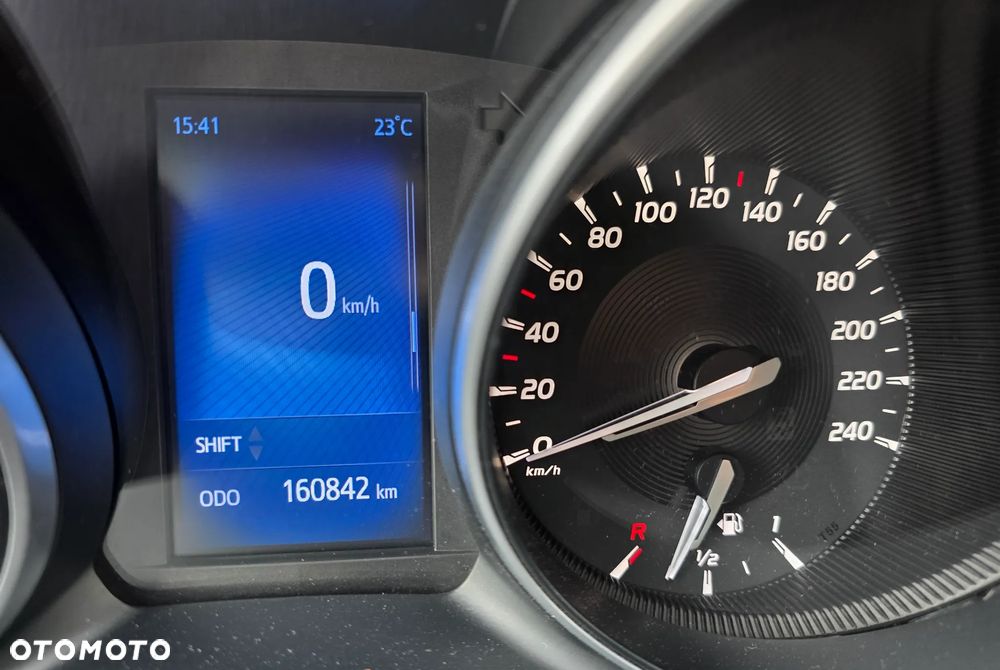 Toyota Avensis 2.0 D-4D Premium - 17