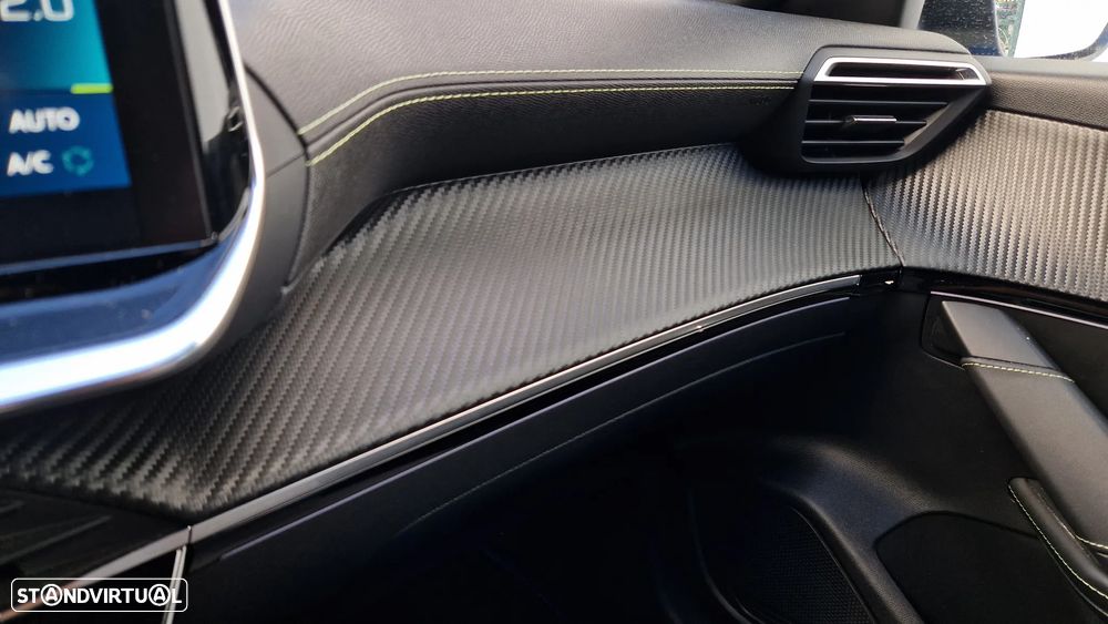 Peugeot e-208 GT - 22