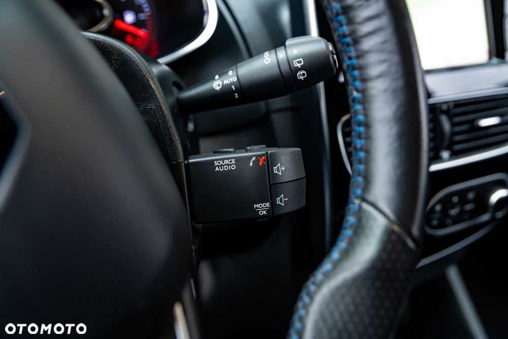 Renault Clio Energy TCe 120 Bose Edition - 36