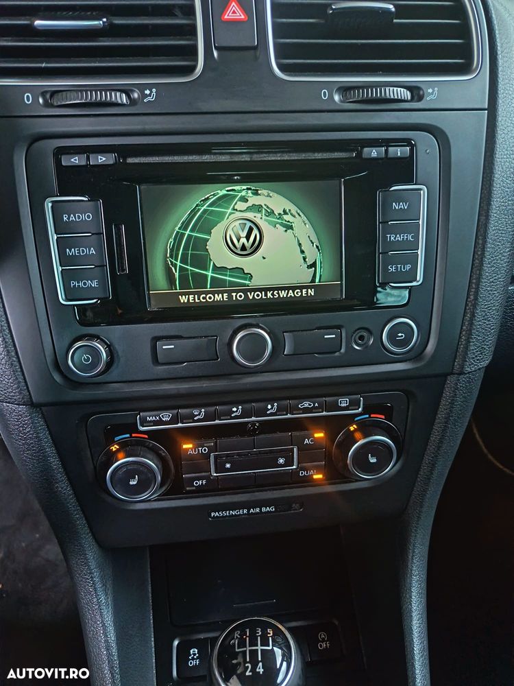 Volkswagen Golf 1.6 TDI DPF BlueMotion Technology Style - 12