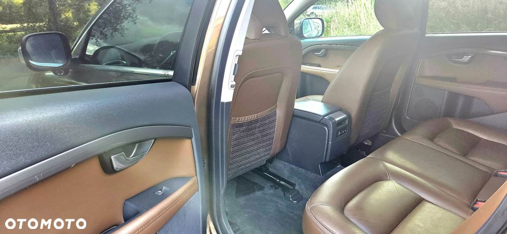 Volvo XC 70 - 10