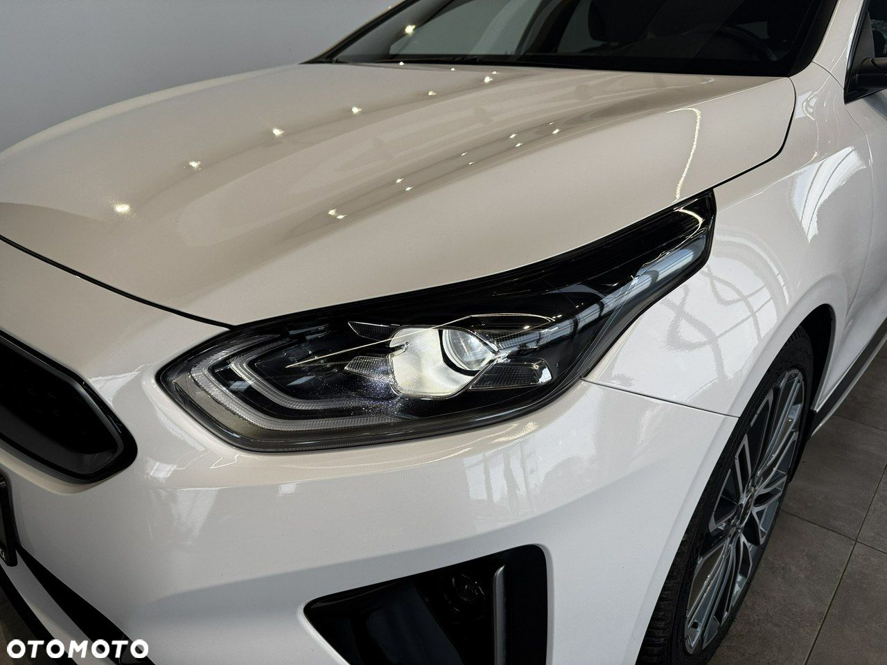 Kia ProCeed - 10