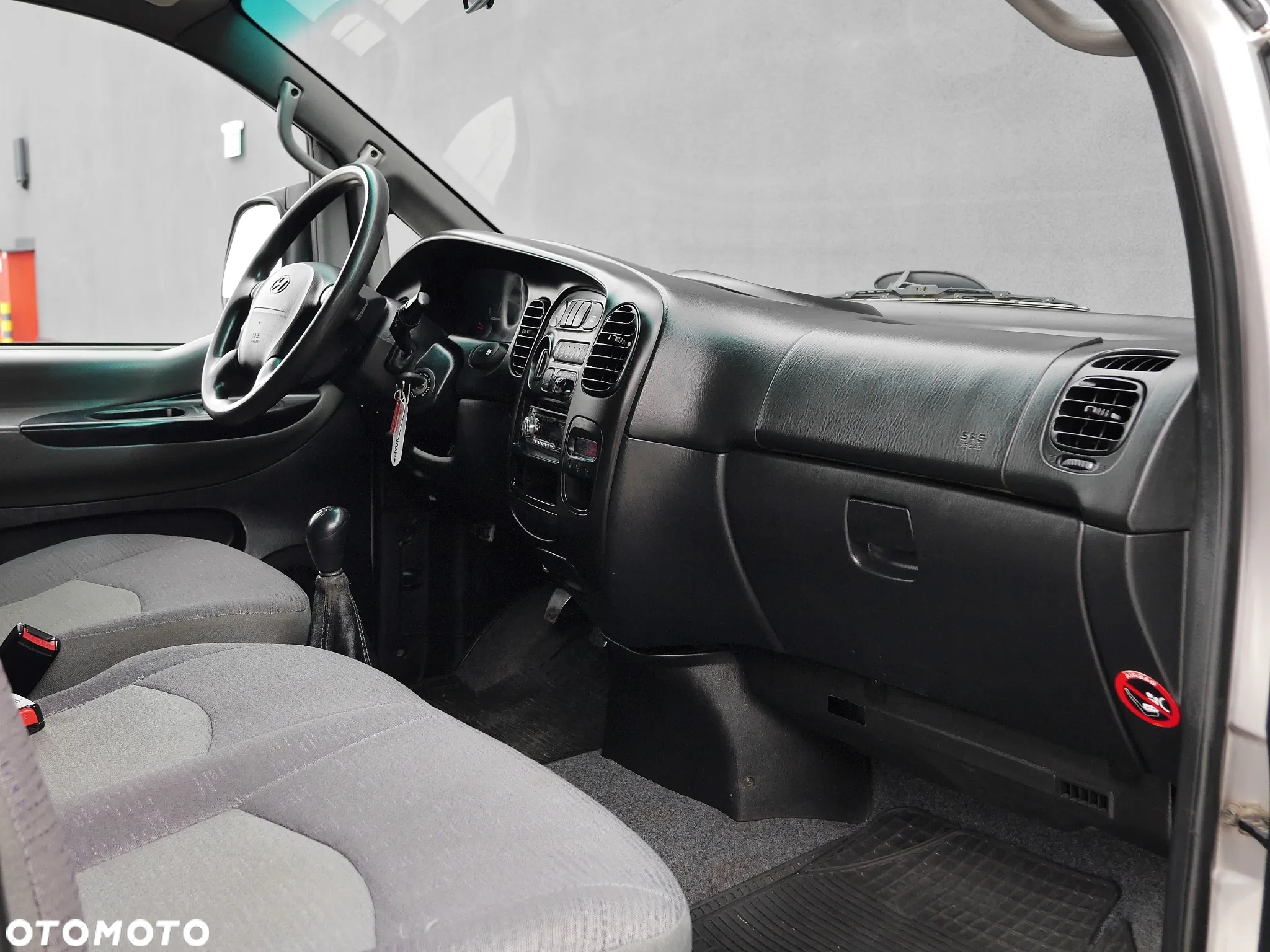 Hyundai H-1 2.5 CRDi Travel Family+ - 18