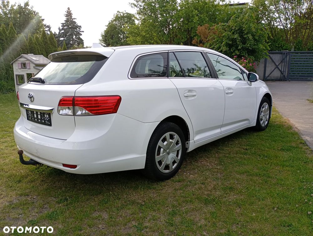 Toyota Avensis - 30