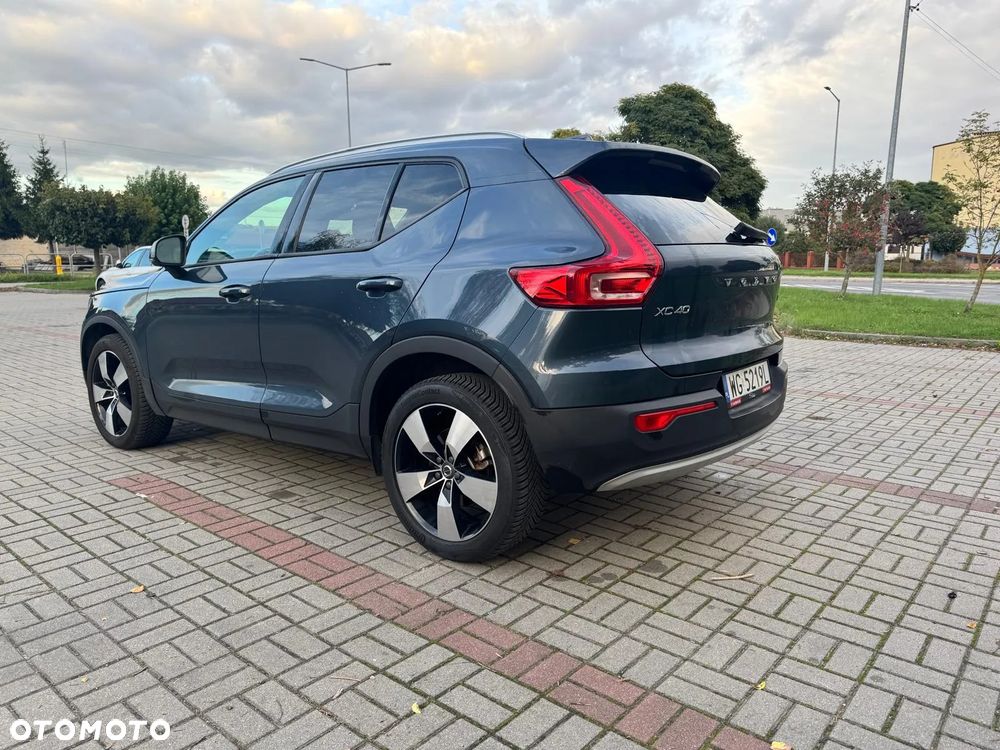 Volvo XC 40 T5 AWD Geartronic Momentum - 8