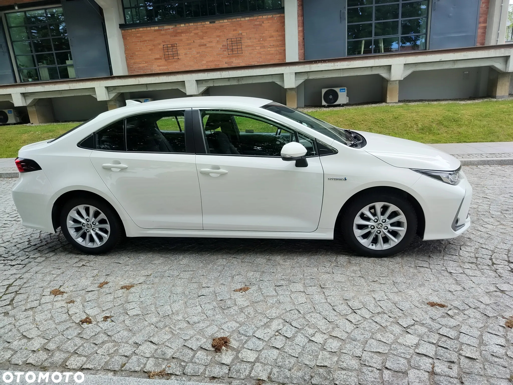 Toyota Corolla 1.8 Hybrid Comfort - 7