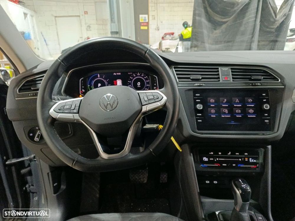 VW Tiguan 1.4 TSI eHybrid Conceptline DSG - 7