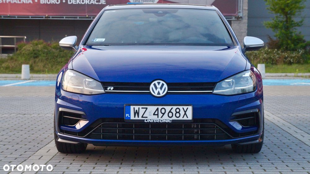 Volkswagen Golf - 2