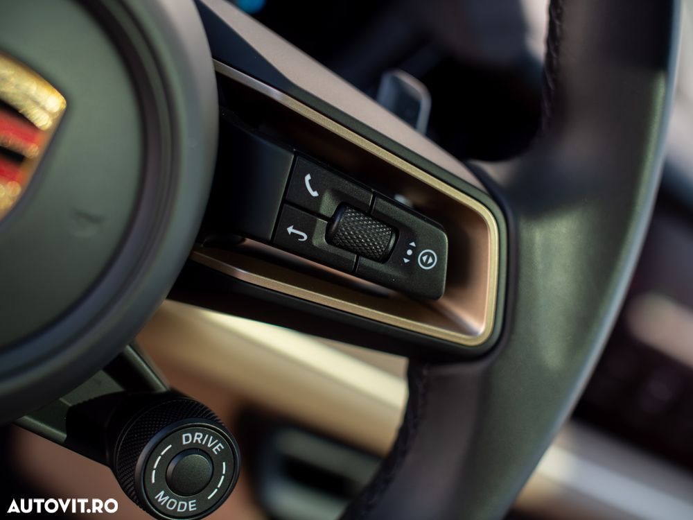 Porsche Cayenne - 30
