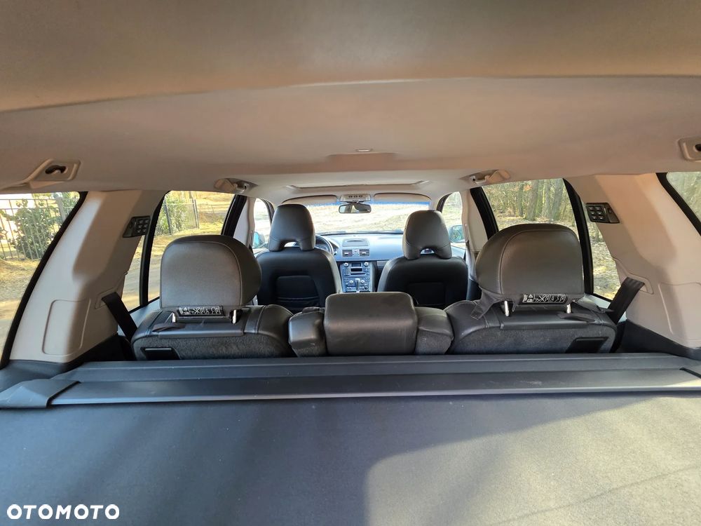 Volvo XC 90 D5 Momentum - 32