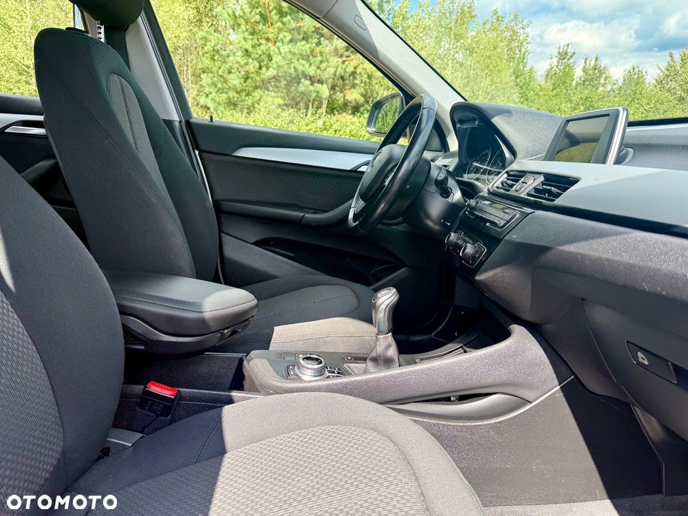 BMW X1 xDrive18d - 13
