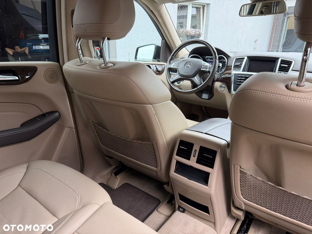 Mercedes-Benz ML 350 BlueTEC 4-Matic - 17