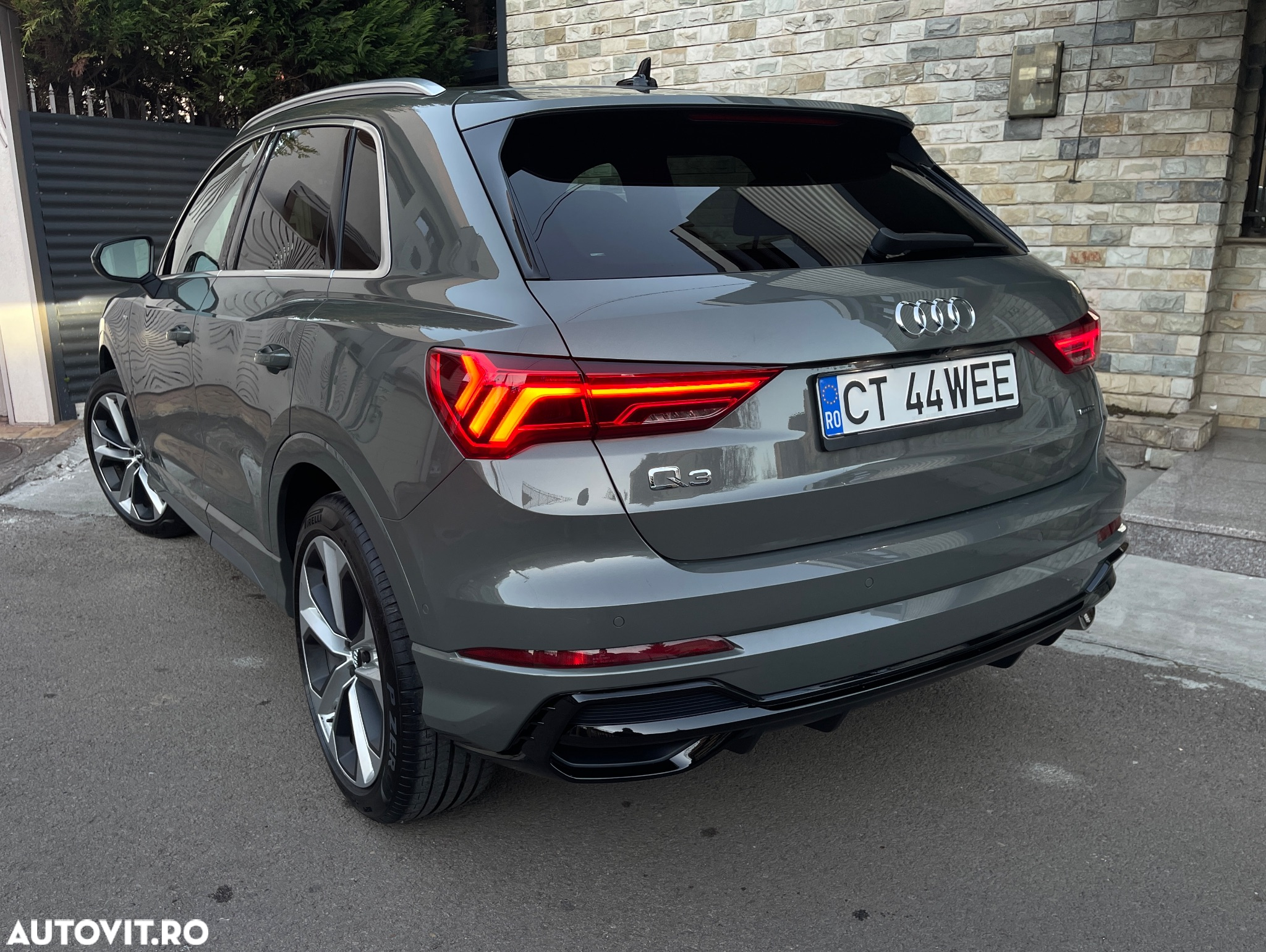 Audi Q3 2.0 45 TFSI S tronic quattro S Line - 3
