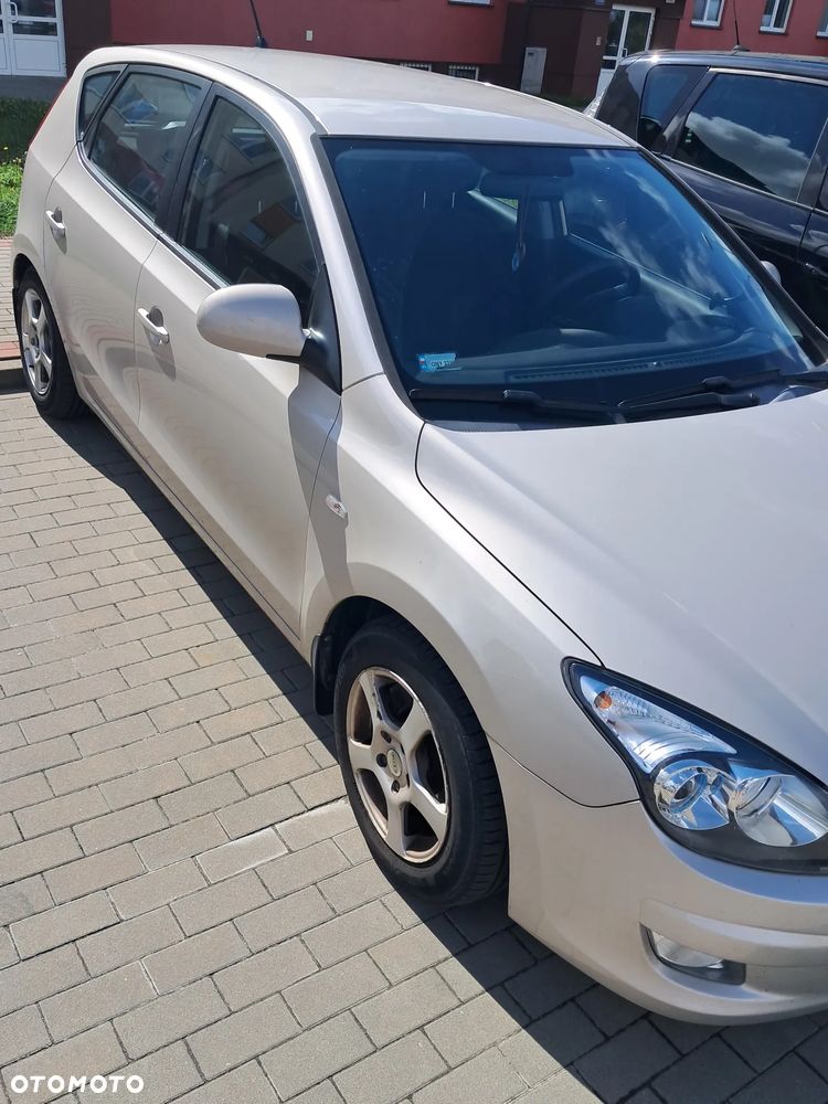 Hyundai i30 1.6 CRDi Comfort - 1