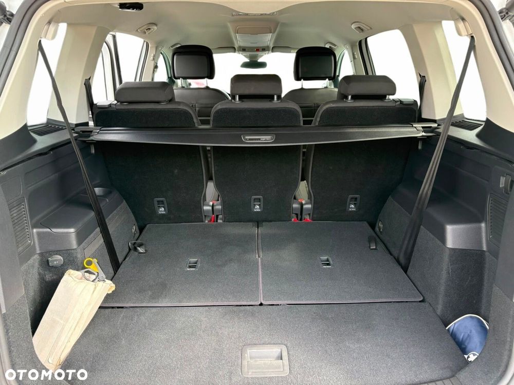 Volkswagen Touran 1.5 TSI EVO Highline - 10