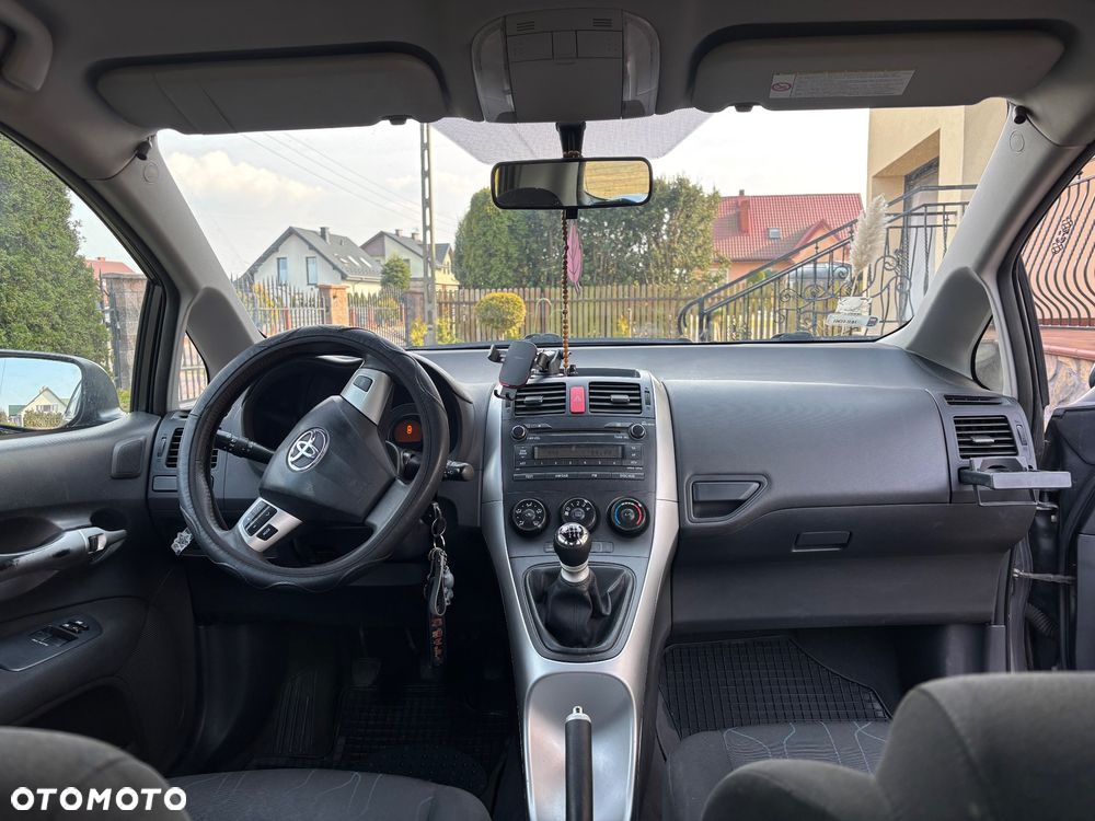 Toyota Auris - 8