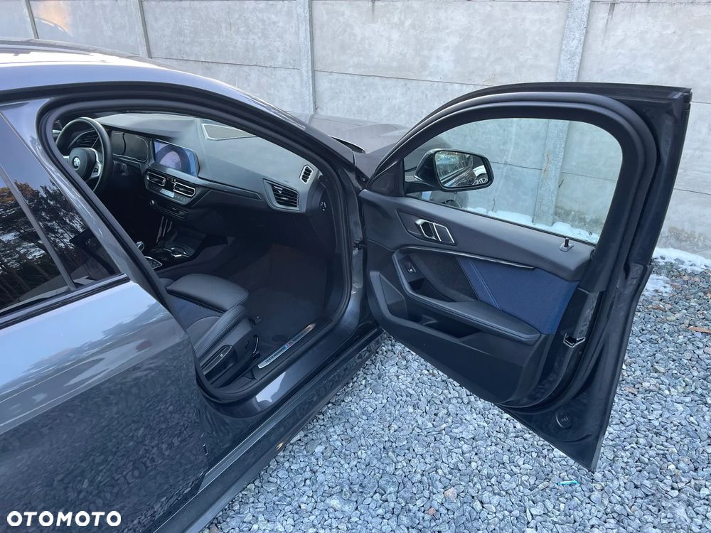 BMW Seria 1 120d xDrive Edition M Sport Shadow - 24