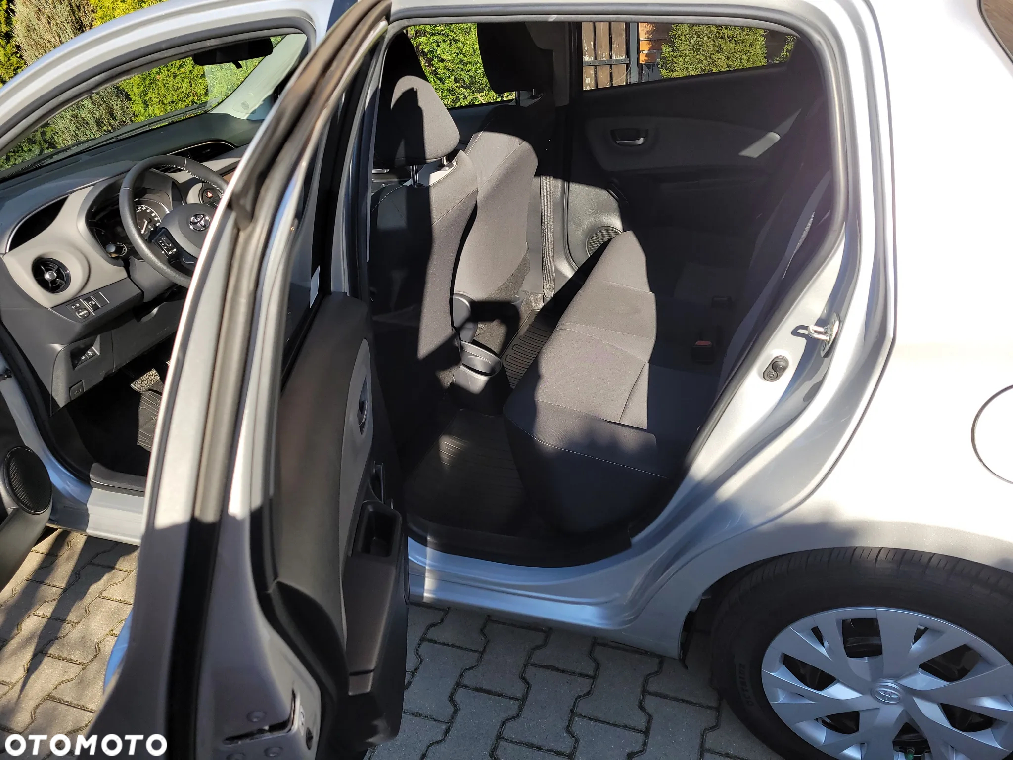 Toyota Yaris 1.5 Premium CVT - 14