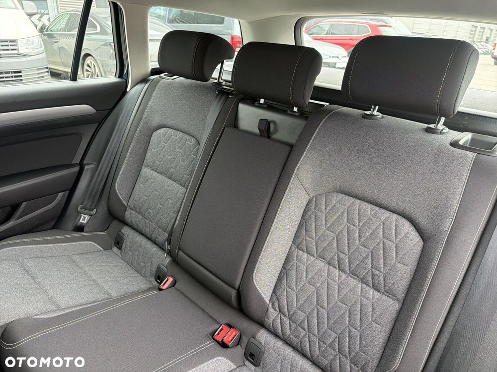 Volkswagen Passat Variant - 15