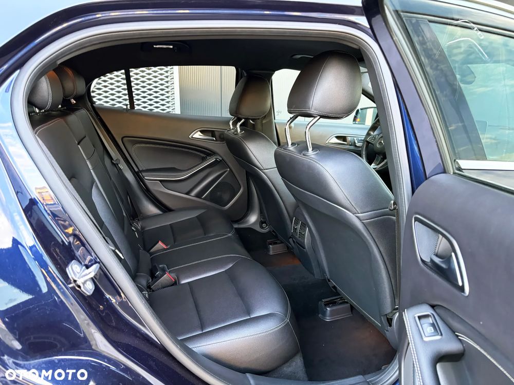 Mercedes-Benz GLA 250 4-Matic Style - 15