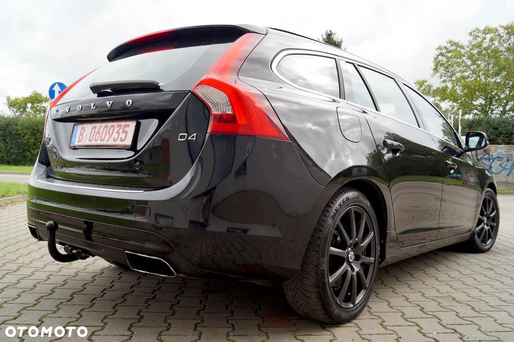 Volvo V60 D4 Summum - 12