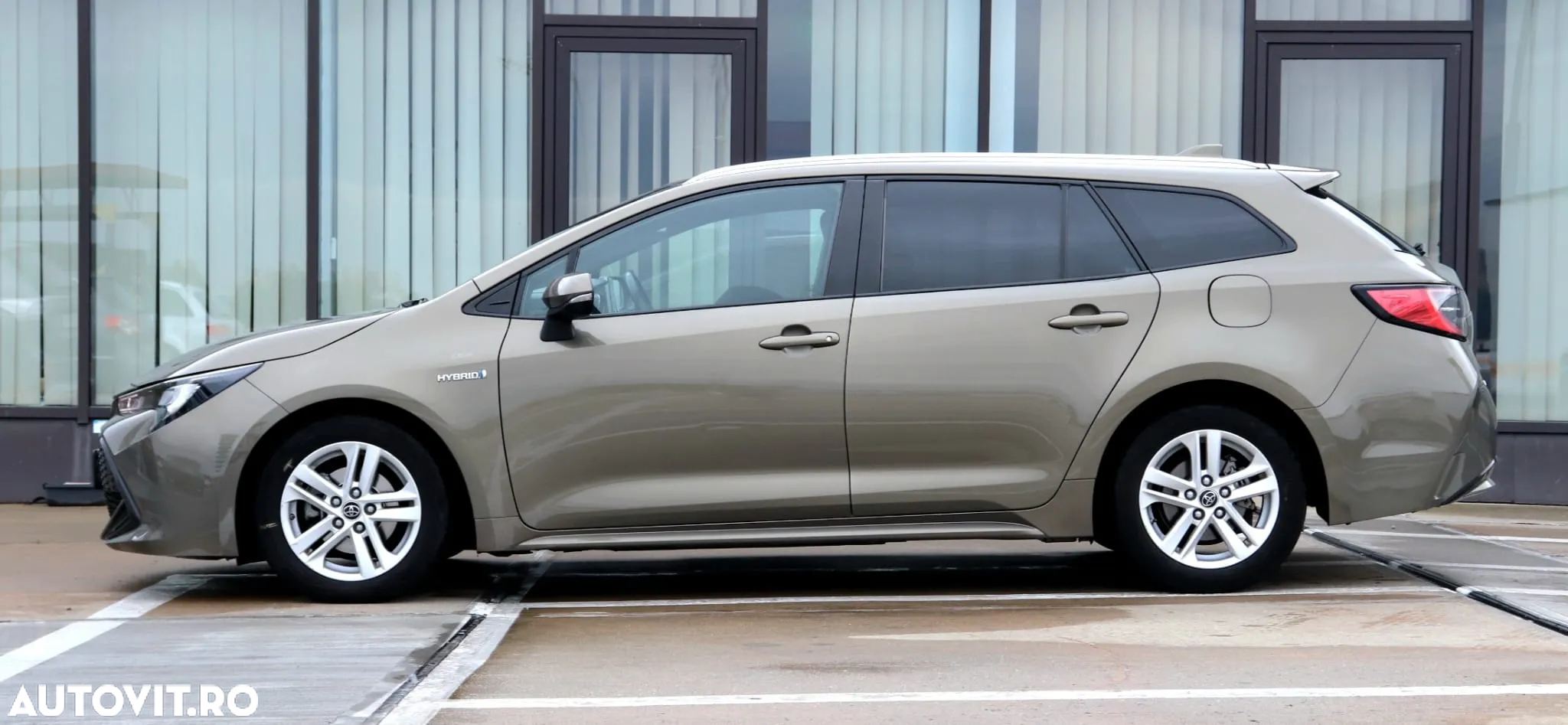 Toyota Corolla 1.8 Hybrid Comfort - 21