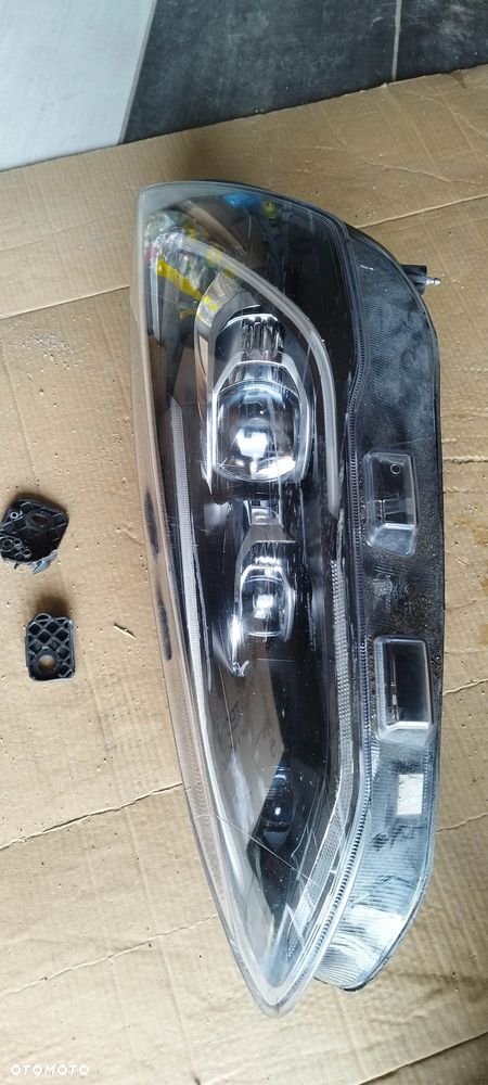 lewy przód reflektor led focus mk4 lift - 1