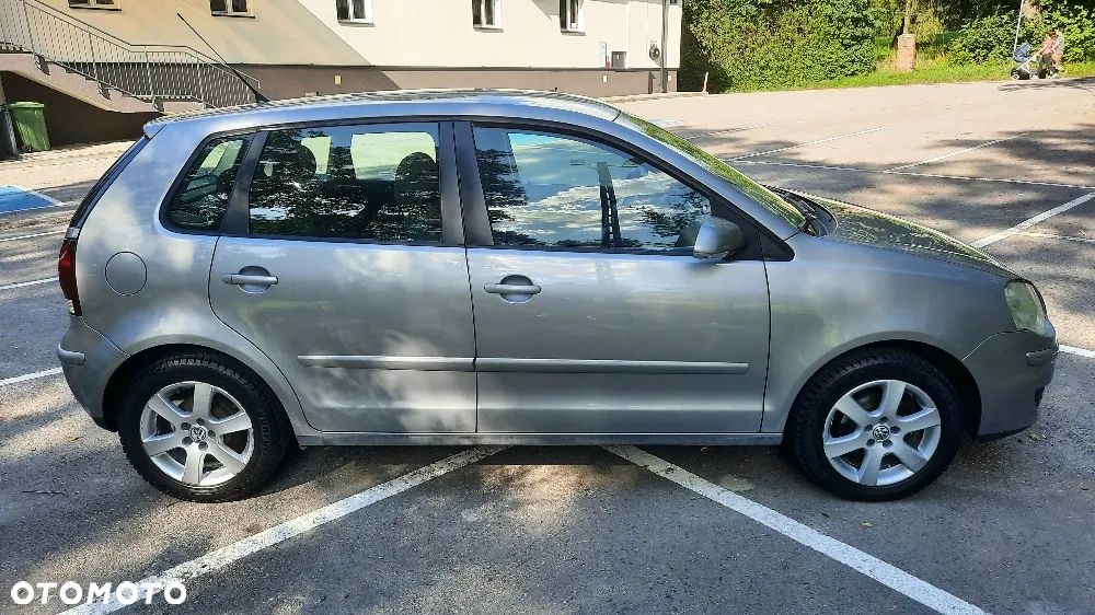 Volkswagen Polo 1.4 16V Trendline - 4