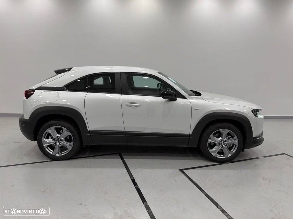 Mazda MX-30 e-SKYACTIV Excellence - 4