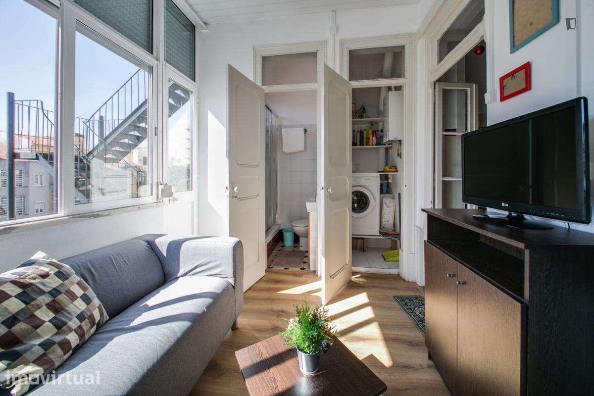 Quarto - localizado em Alameda Lisbon - Grande imagem: 3/15