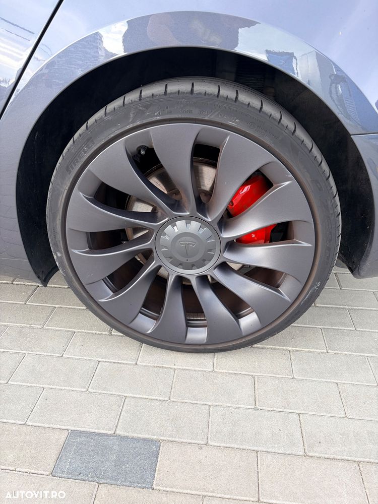 Tesla Model 3 - 13