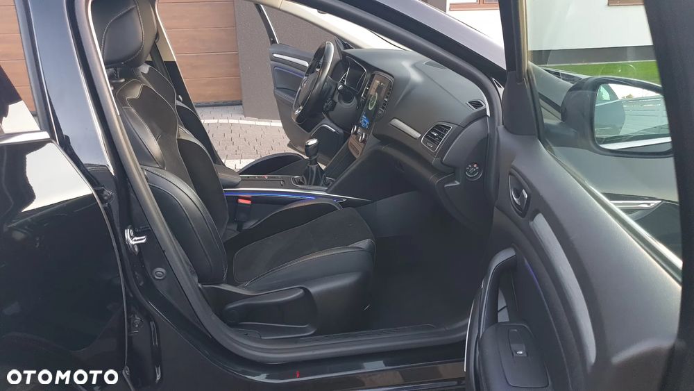 Renault Megane TCe 140 GPF BOSE EDITION - 23