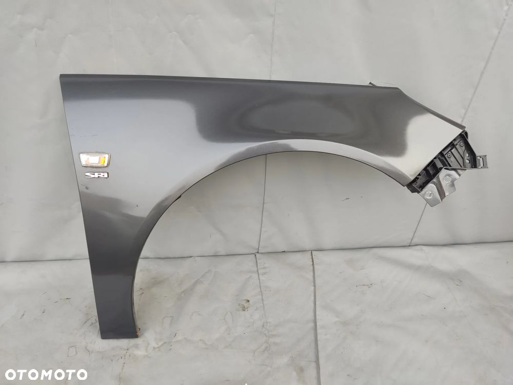 OPEL INSIGNIA BŁOTNIK PRAWY PRZEDNI