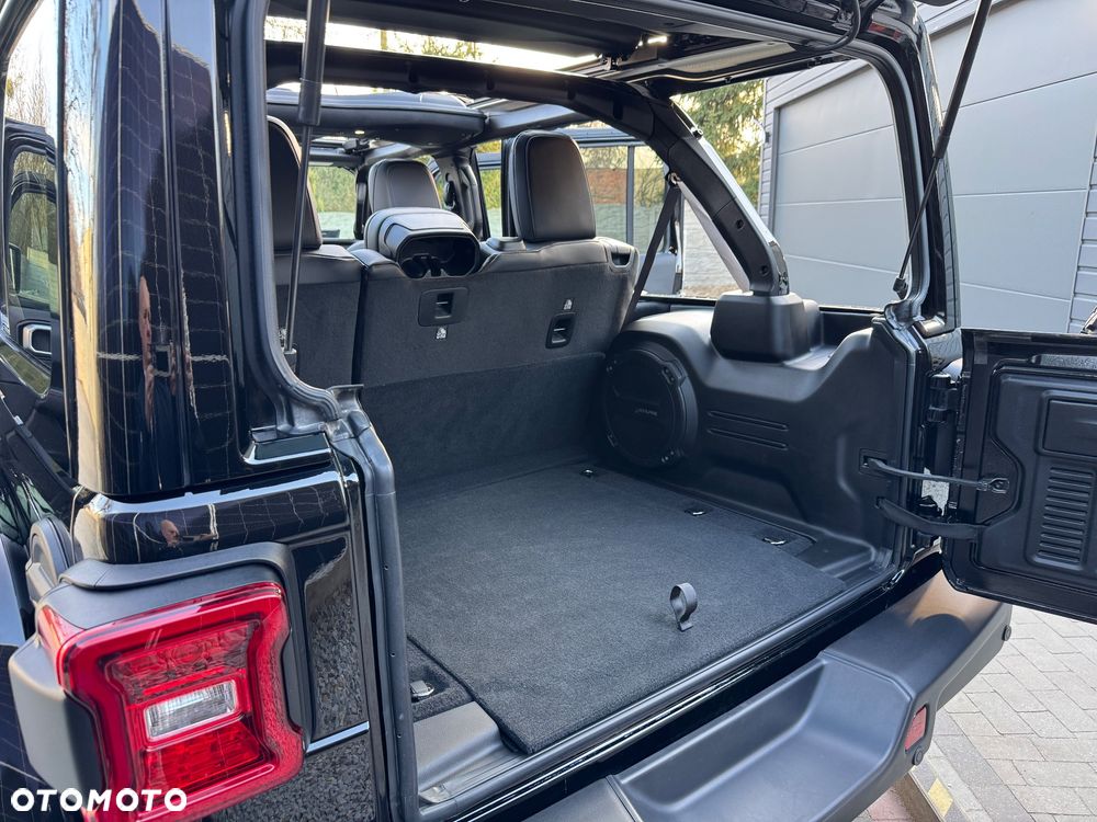 Jeep Wrangler - 27