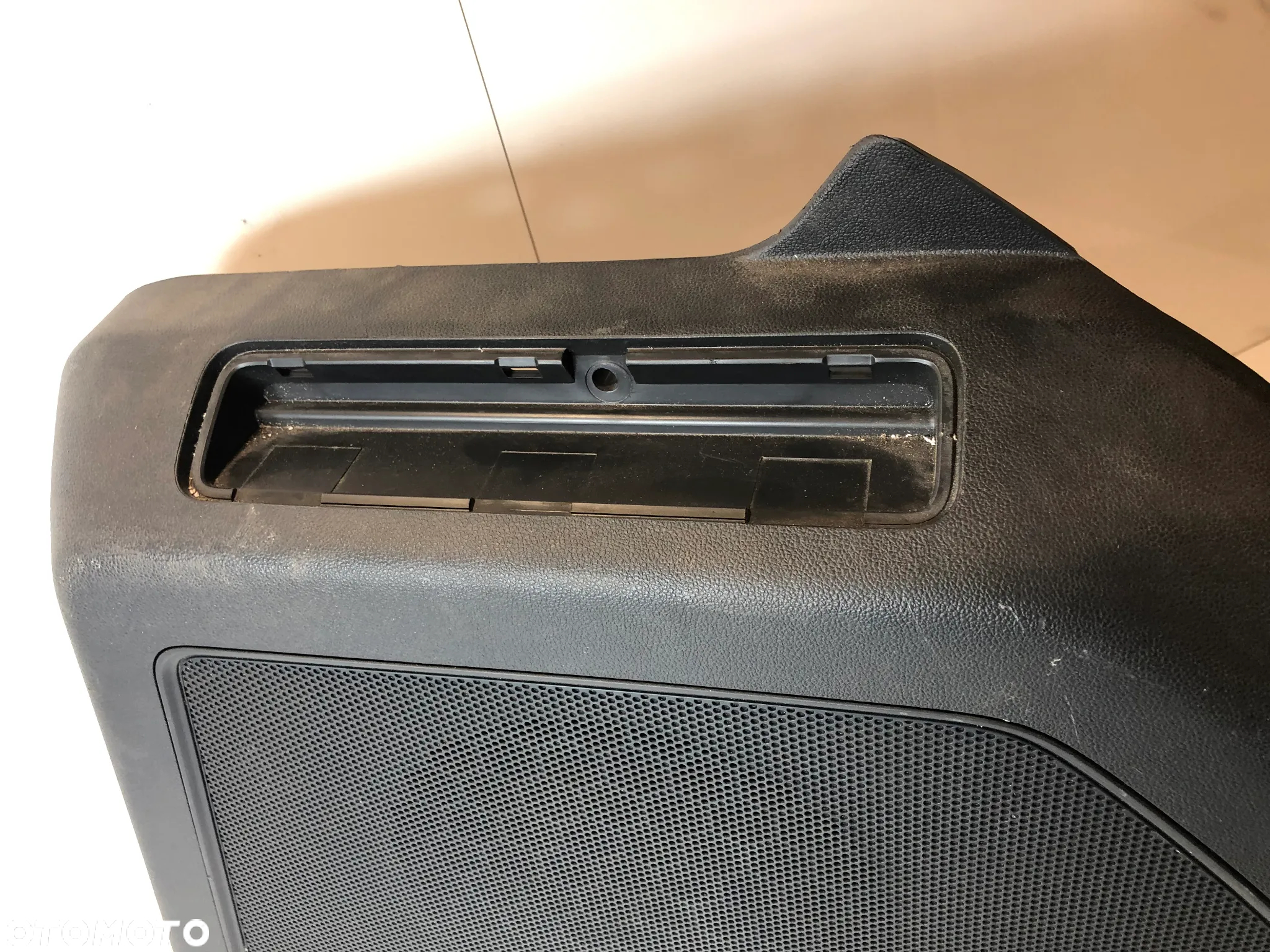 VW BEETLE 5C NAGŁOŚNIENIE FENDER SUBWOOFER WZMACNIACZ 5C5035591 POTESTOWY MINIMALNY PRZEBIEG! - 2