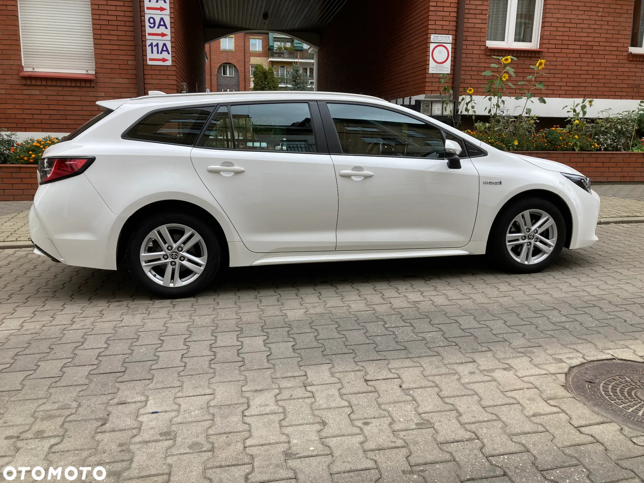 Toyota Corolla 1.8 Hybrid GPF Comfort - 4