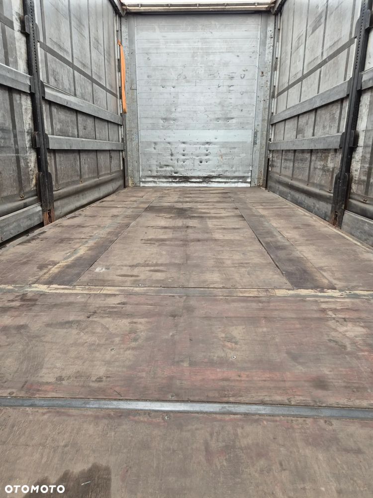 Zaslaw Trailis D651 - 6