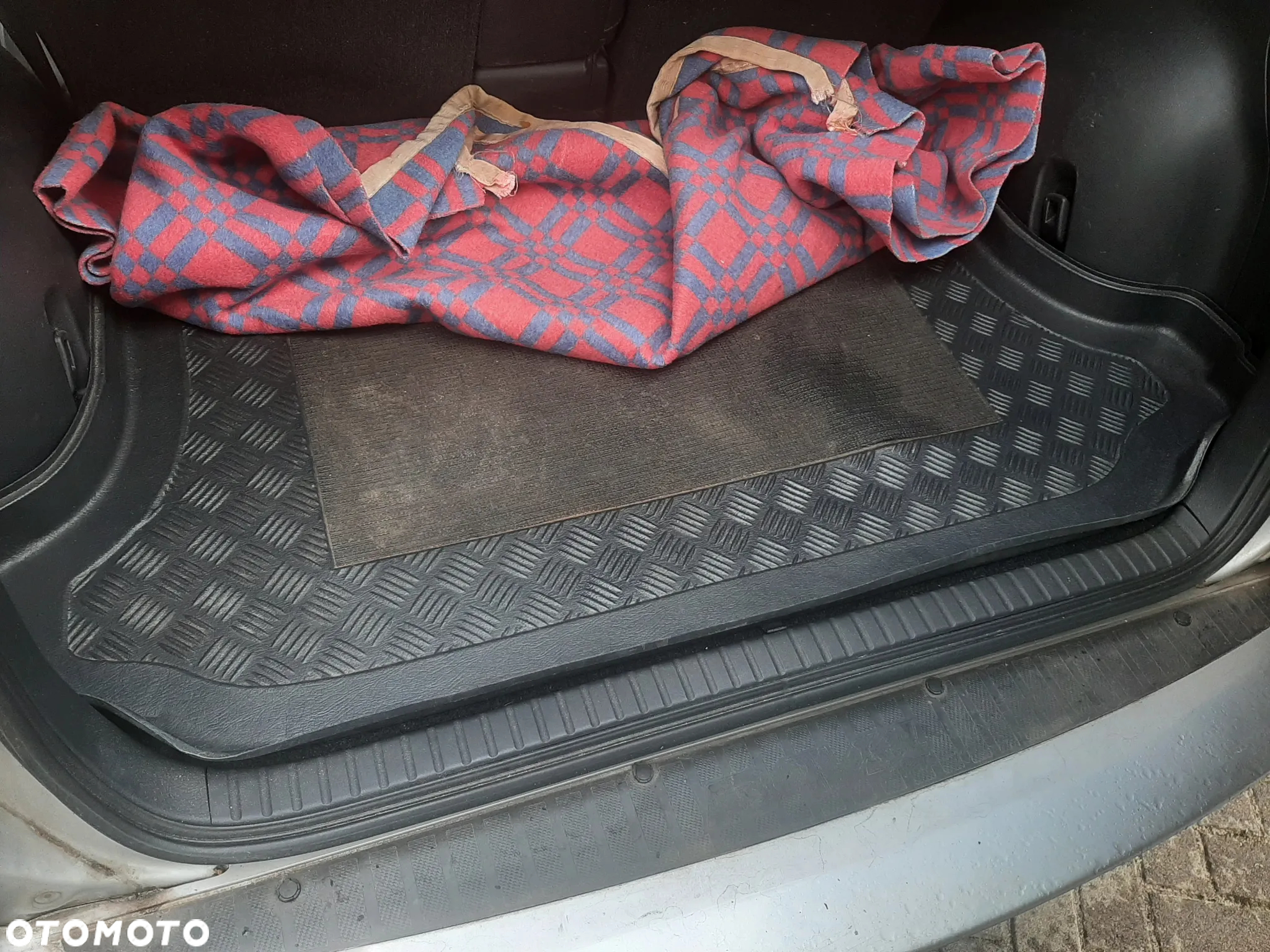 Toyota RAV4 - 8