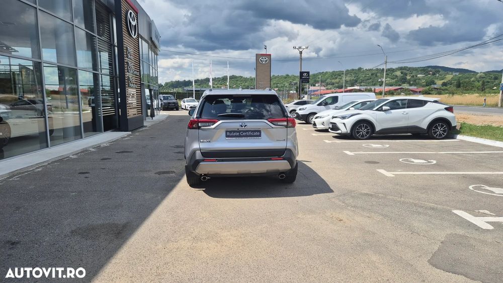 Toyota RAV4 2.5 VVT-iE 4x4 Luxury - 8