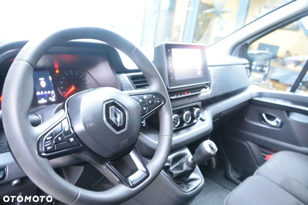 Renault Trafic - 13