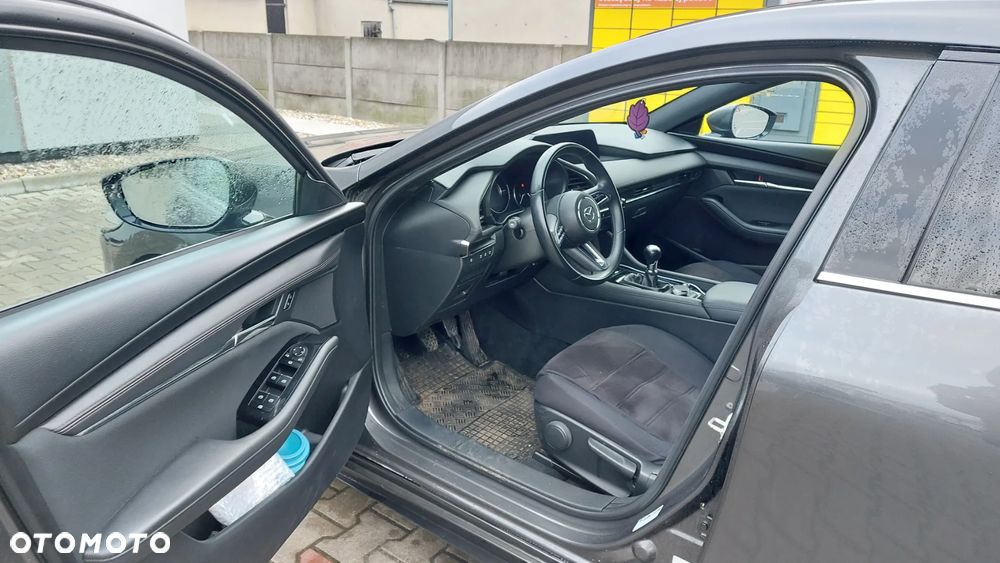 Mazda 3 SKYACTIV-G 2.0 M-Hybrid - 10