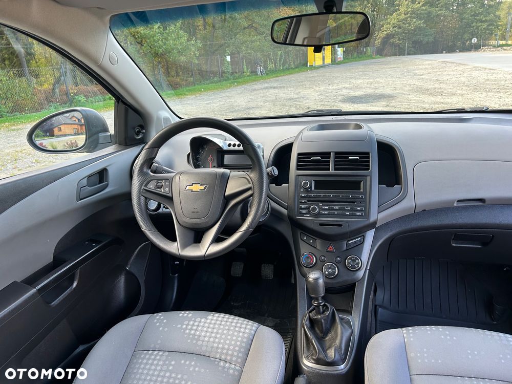 Chevrolet Aveo 1.2 LS - 10