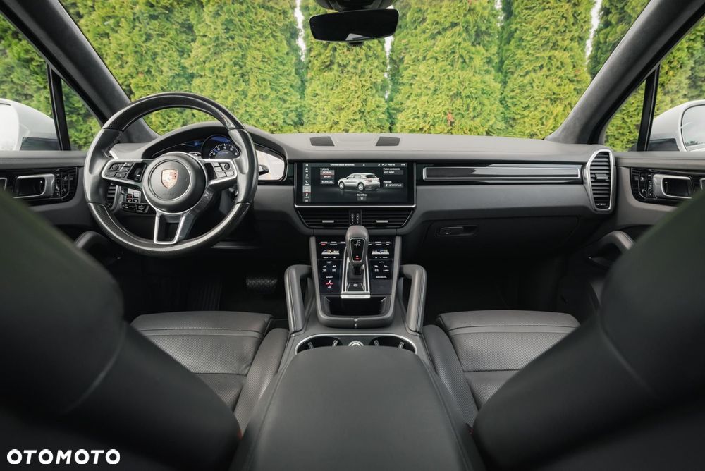 Porsche Cayenne - 10