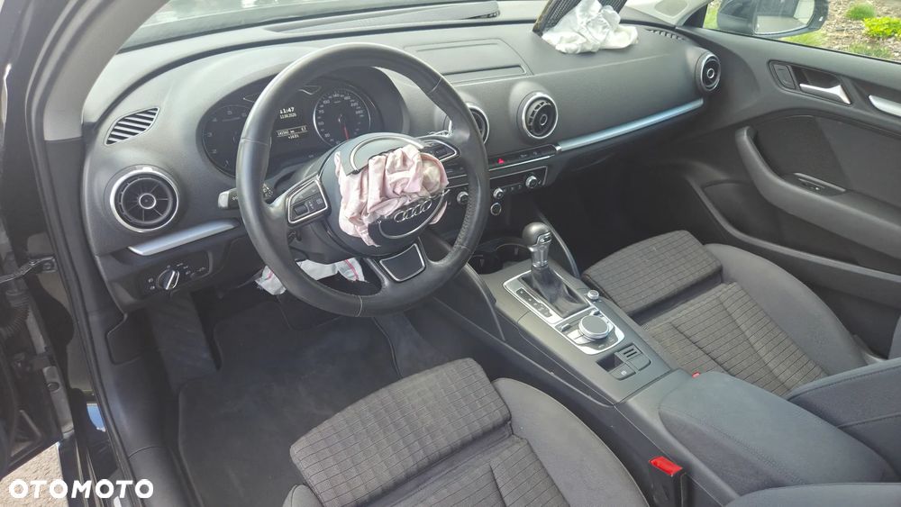Audi A3 3-drzwiowe 1.4 TFSI S tronic Attraction - 5