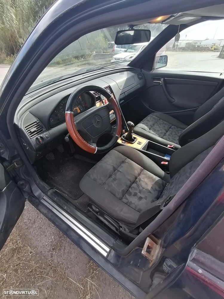 Mercedes-Benz C 200 - 8